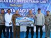 Dukung Swasembada Pangan, Gubernur Muhidin Bantu Alsintan 4 Combine dan 5 Traktor