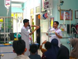 Mahasiswa Poltekkes Banjarmasin Berbagi Ceria Anak di RSUD Ratu Zalecha Martapura