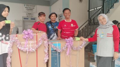 Teriak Gembira Munawarah Mendapatkan Kulkas Hadiah Utama Jalan Santai Desa Tanjung Rema