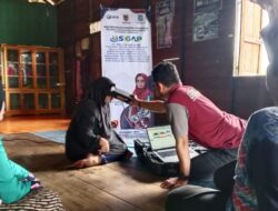 Layanan Jemput Bola Perekaman KTP Elektronik bagi Warga Disabilitas di Desa Pindahan Baru