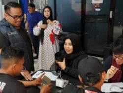Dinkes Kabupaten Banjar Periksa Kesehatan dan Beri Multivitamin bagi Relawan Karhutla